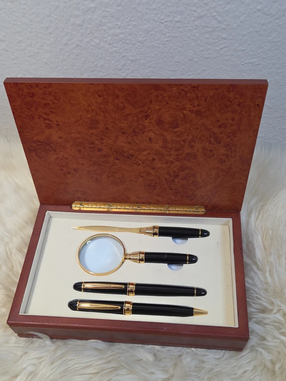 N/A elegant vintage